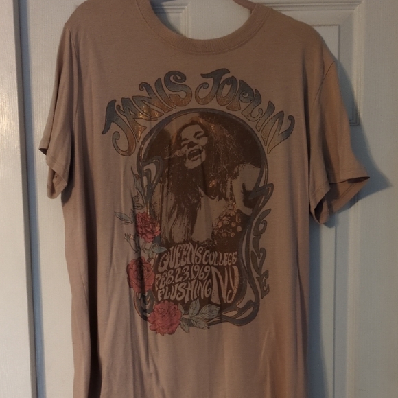 Maurice's Tops - Maurices Tan Graphic Short Sleeve Tee